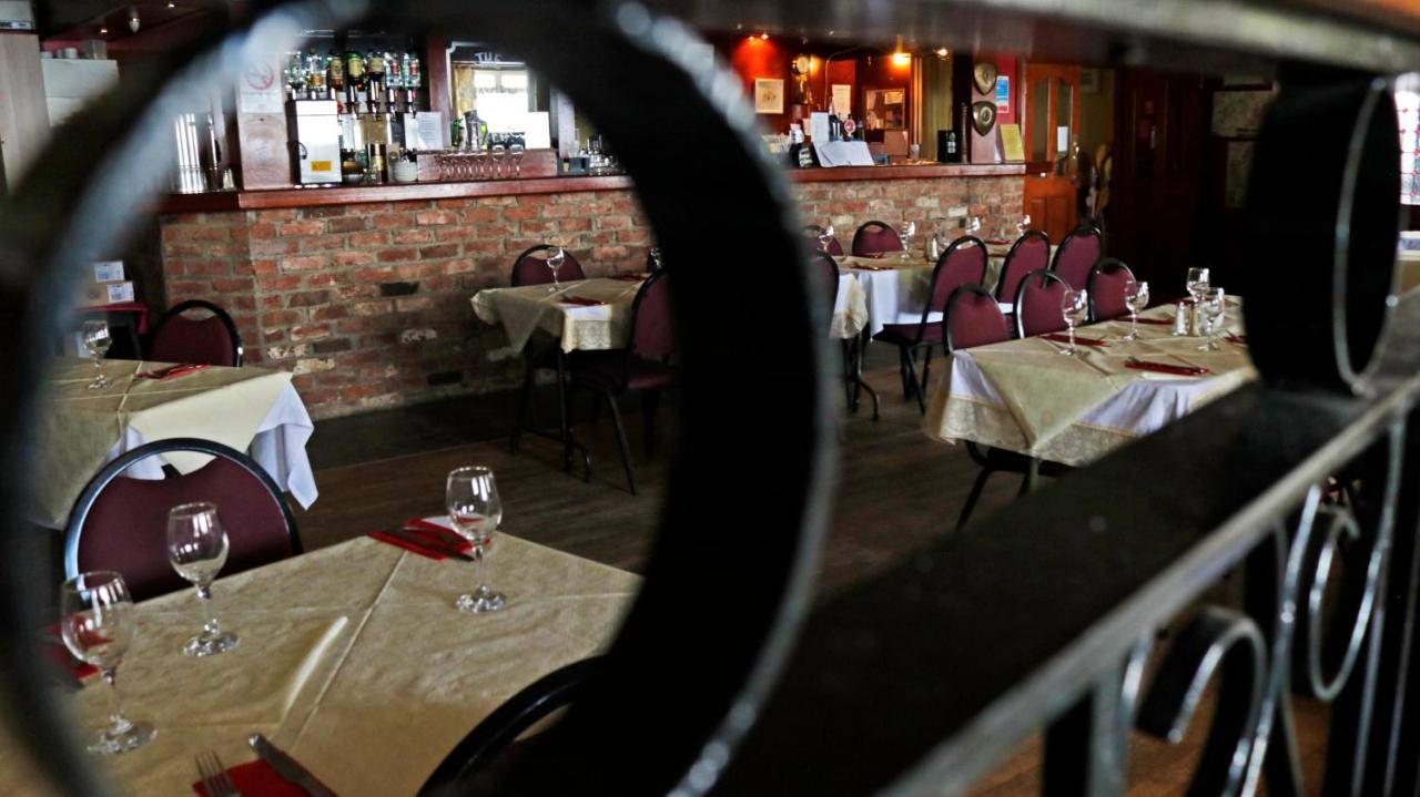 The Seaview Tavern Ballygorman Exterior foto